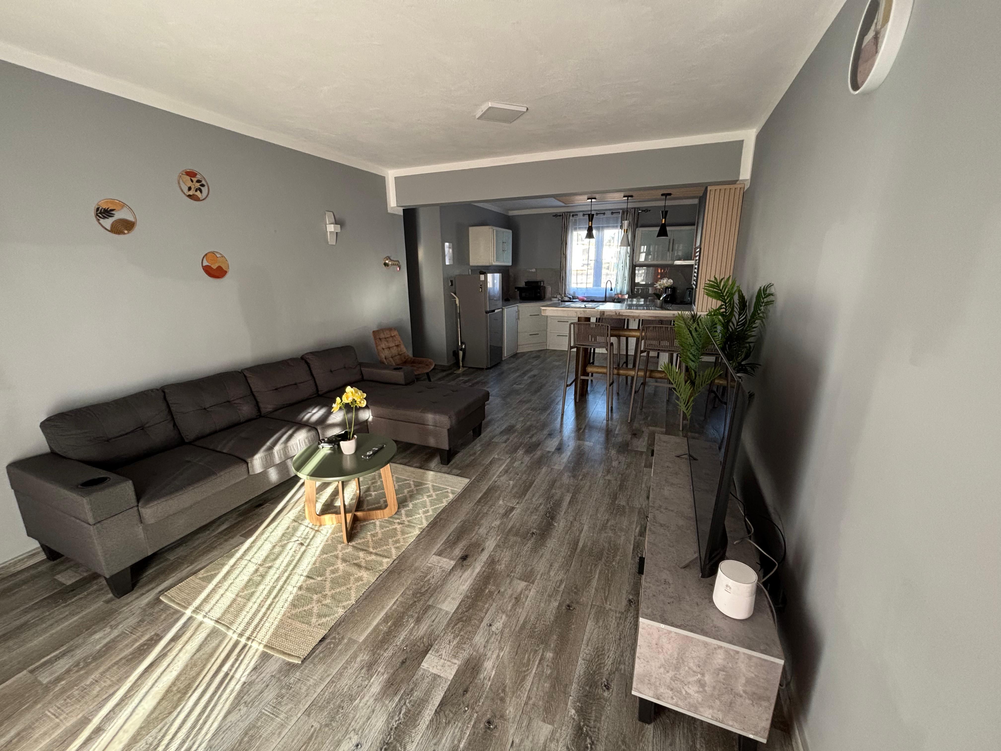 Ground Floor Apartment photo 3